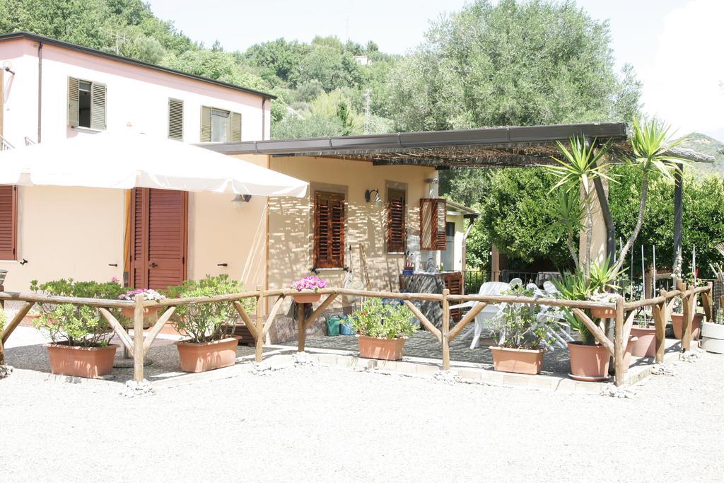 Casa Vacanze Rosy "Nel Verde" Палинуро Номер фото