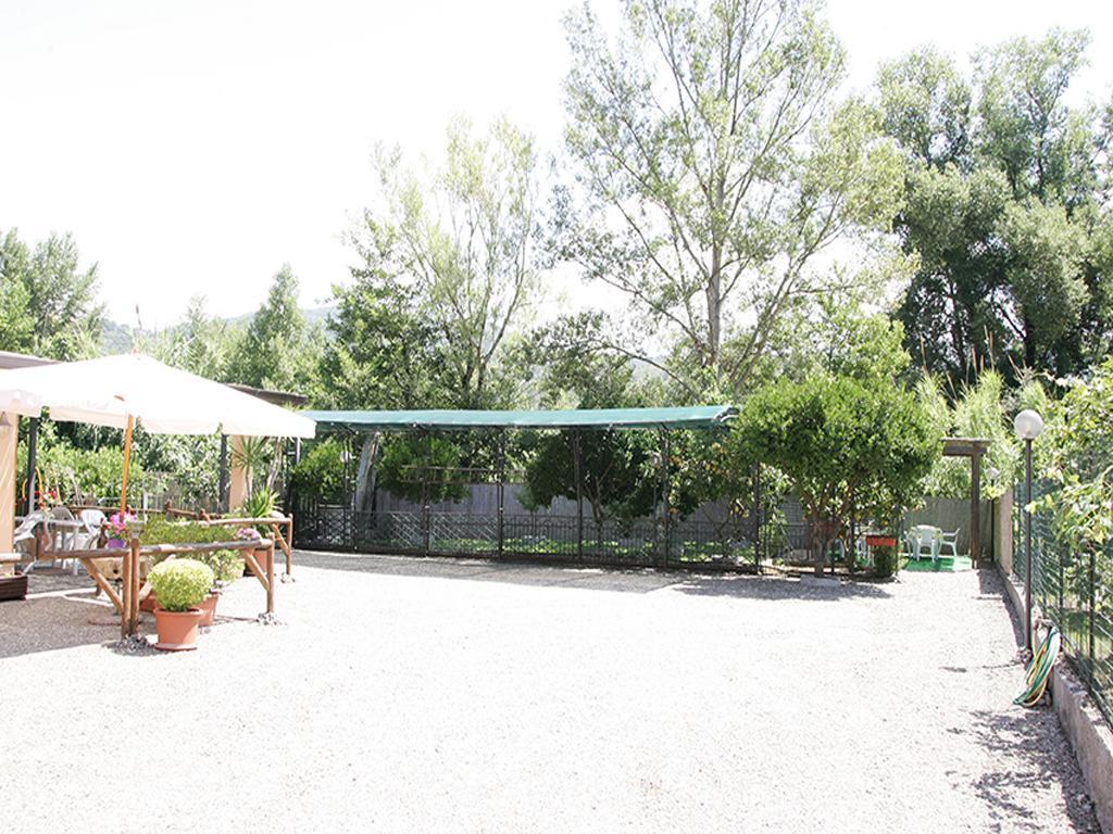 Casa Vacanze Rosy "Nel Verde" Палинуро Номер фото